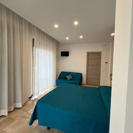 Valentino ラヴァーニャ